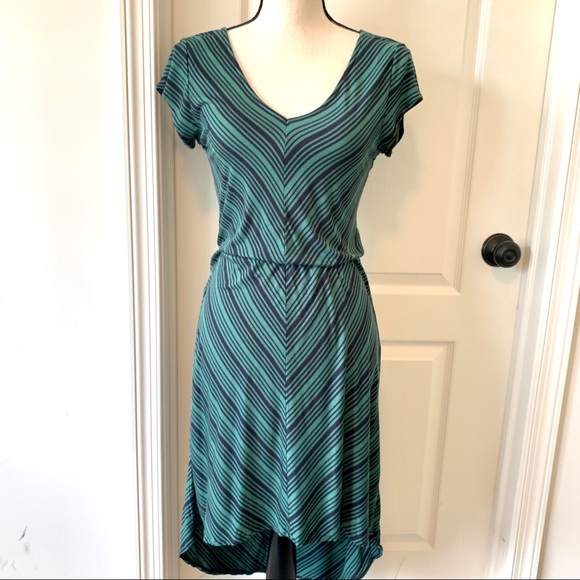 O’NEILL Striped V-Neck Hi-Low Open Back Dress - Picture 2 of 8